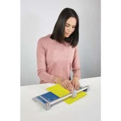 Dahle® Dahle 507 Rotary Cutter -Art Supply Sales Dahle507RotaryCutter 2